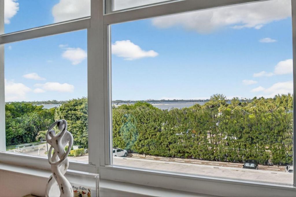 3450 S Ocean Boulevard, Unit 324, Palm Beach, FL 33480 Photo