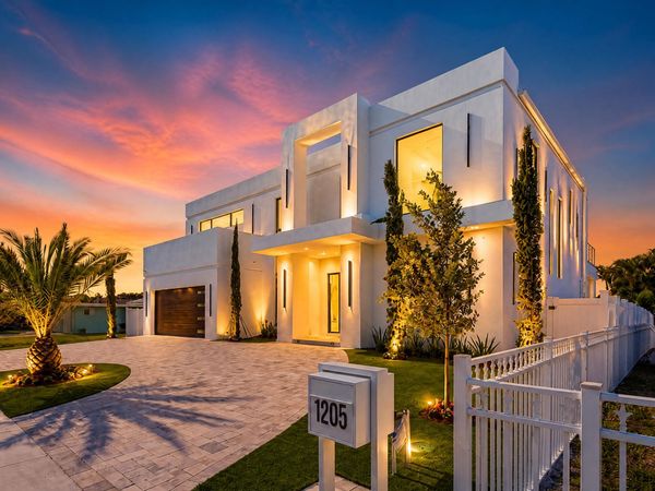 1205 Avocado Isle, Fort Lauderdale, FL 33315