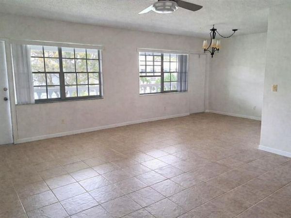 2455 NE 51st St, Unit E307, Fort Lauderdale, FL 33308