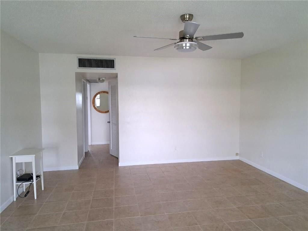 2455 NE 51st Street, Unit E307, Fort Lauderdale, FL 33308 Photo