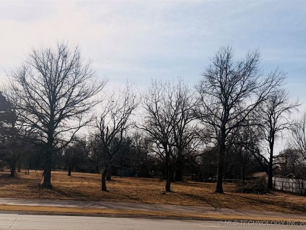 2807 Arlington Street, Ada, OK 74820