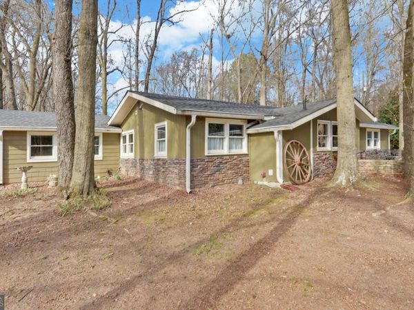 1291 Brays Lake Road, Royston, GA 30662
