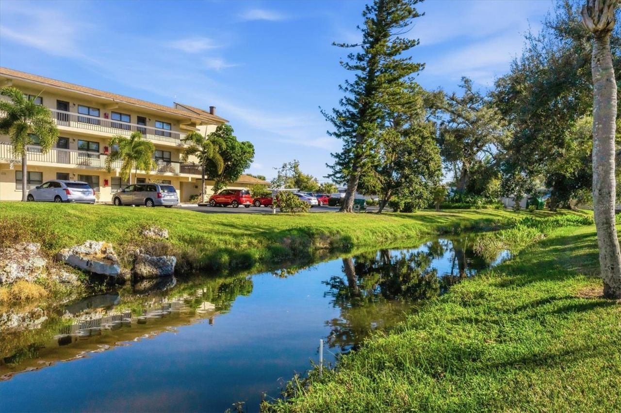 390 301 Boulevard W, Unit 27C, Bradenton, FL 34205 Photo