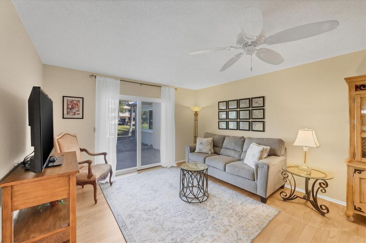 390 301 Boulevard W, Unit 27C, Bradenton, FL 34205 Photo