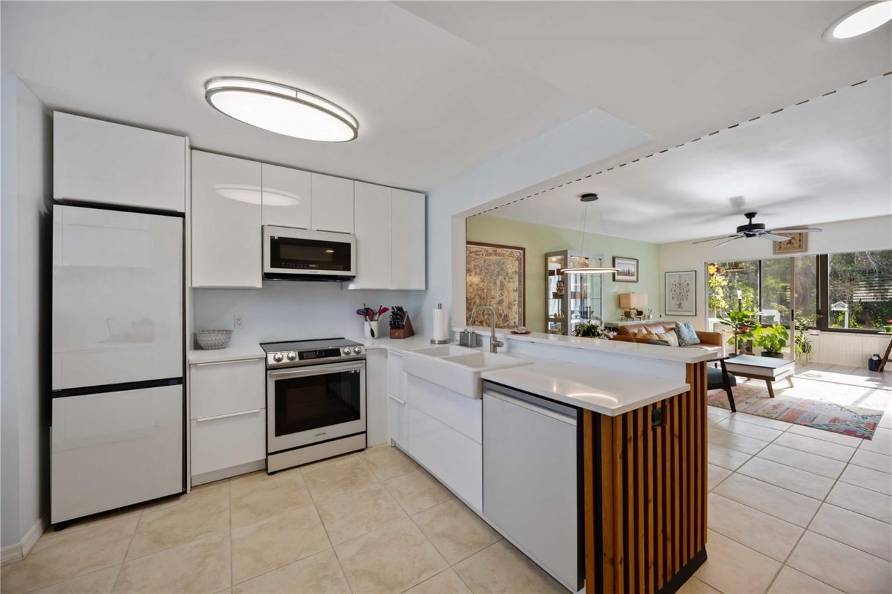 320 Timber Lake Drive, Unit 320, Bradenton, FL 34210 Photo