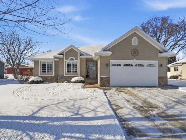 603 Park View Drive, Readlyn, IA 50668