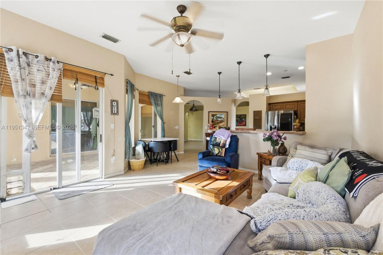 2243 SE 14th Cir , Homestead, FL 33035 Photo