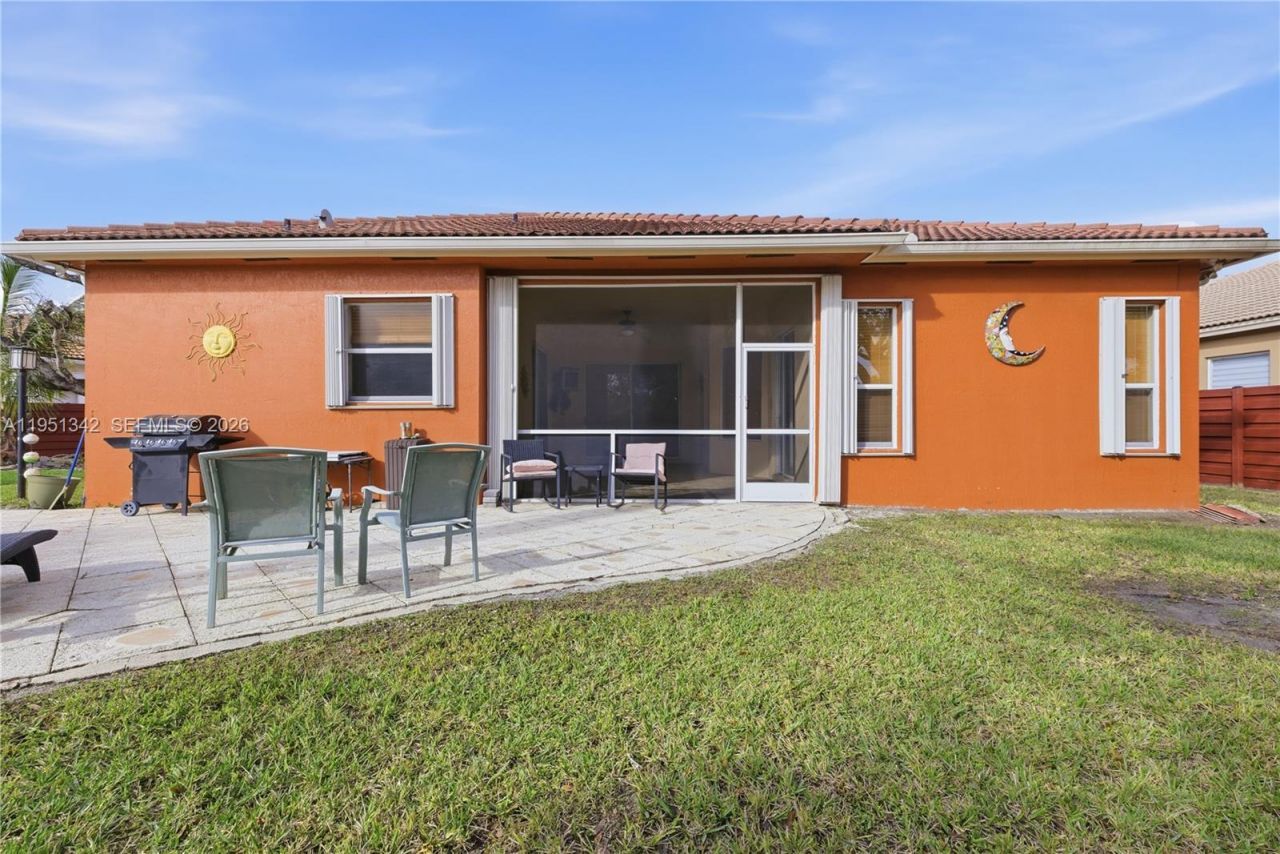 2243 SE 14th Cir , Homestead, FL 33035 Photo