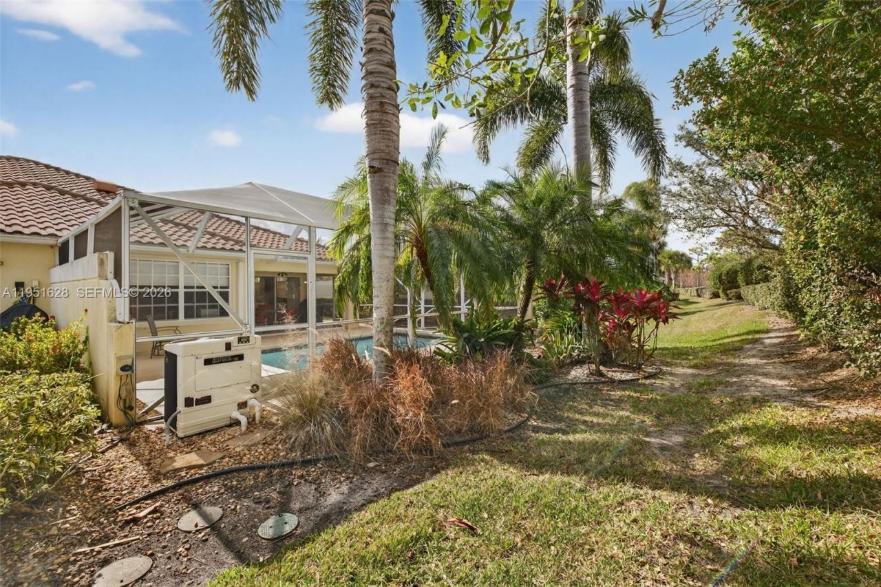 10653 SW Hartwick Dr, Port Saint Lucie, FL 34987 Photo