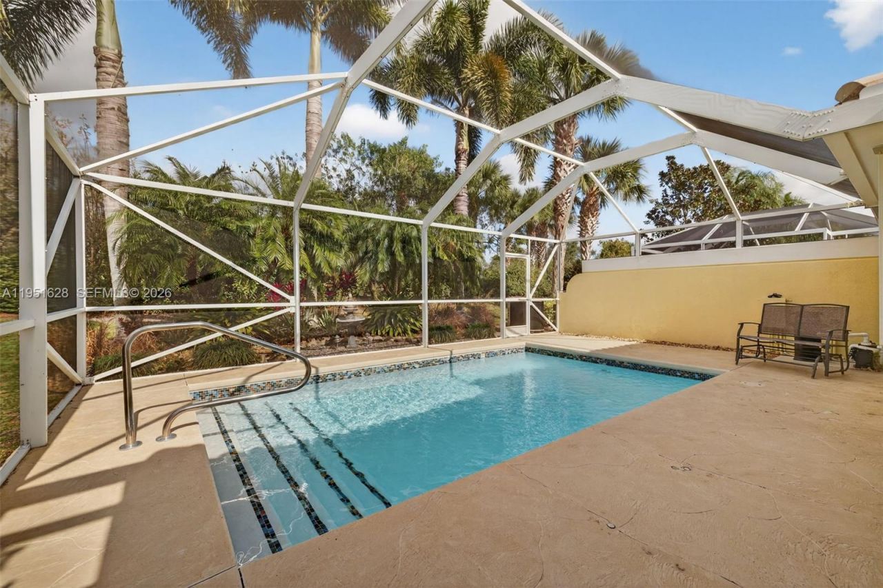 10653 SW Hartwick Dr, Port Saint Lucie, FL 34987 Photo