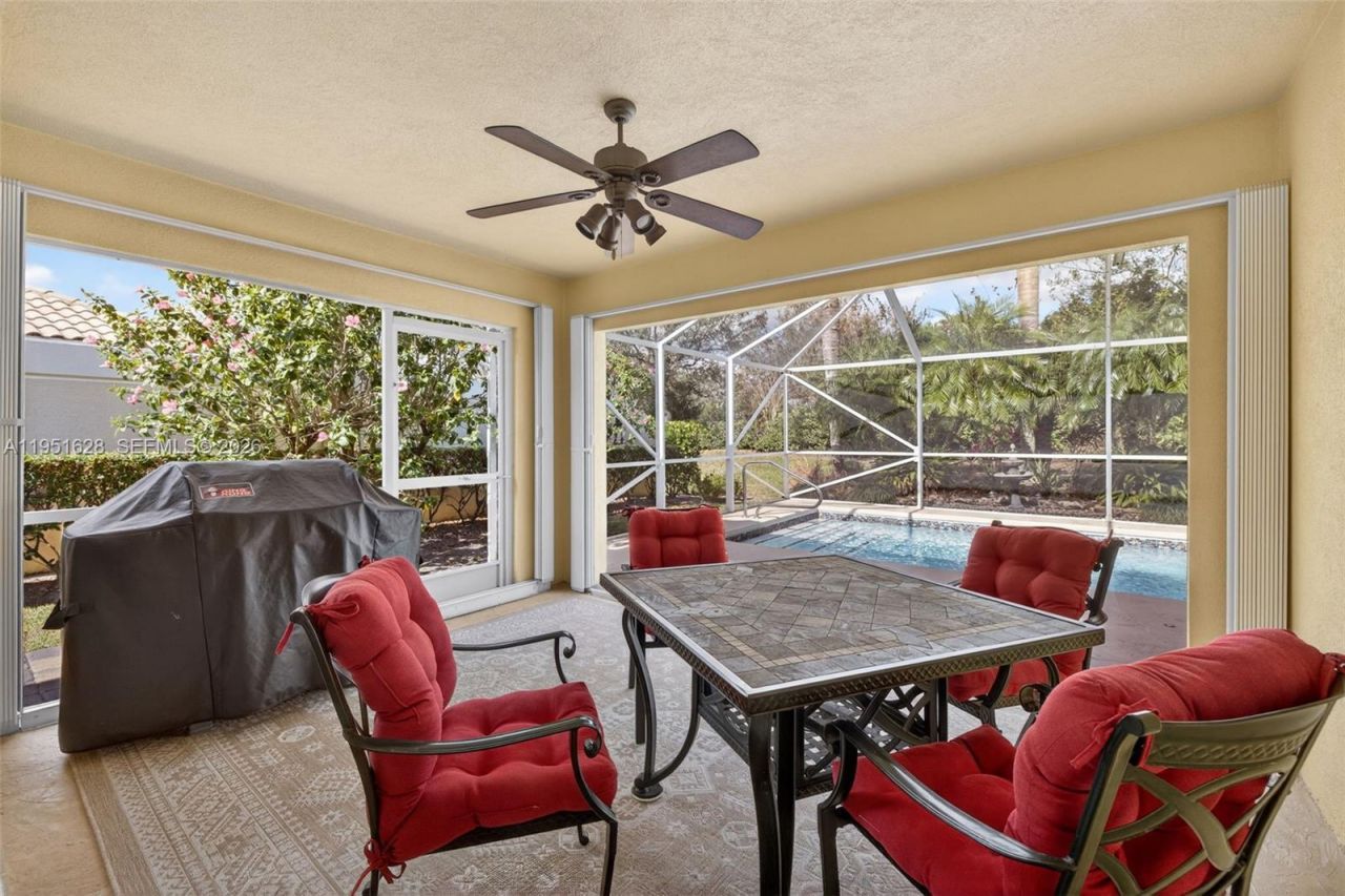 10653 SW Hartwick Dr, Port Saint Lucie, FL 34987 Photo