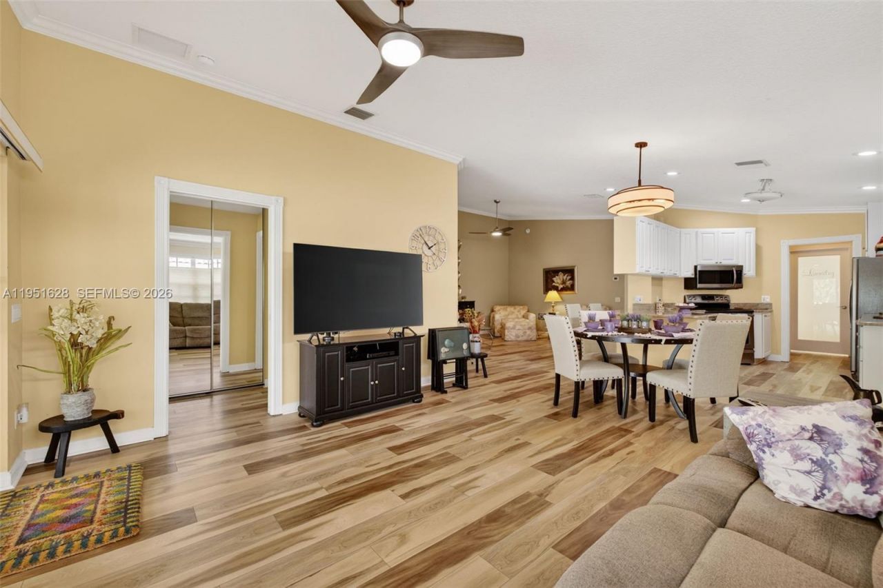 10653 SW Hartwick Dr, Port Saint Lucie, FL 34987 Photo