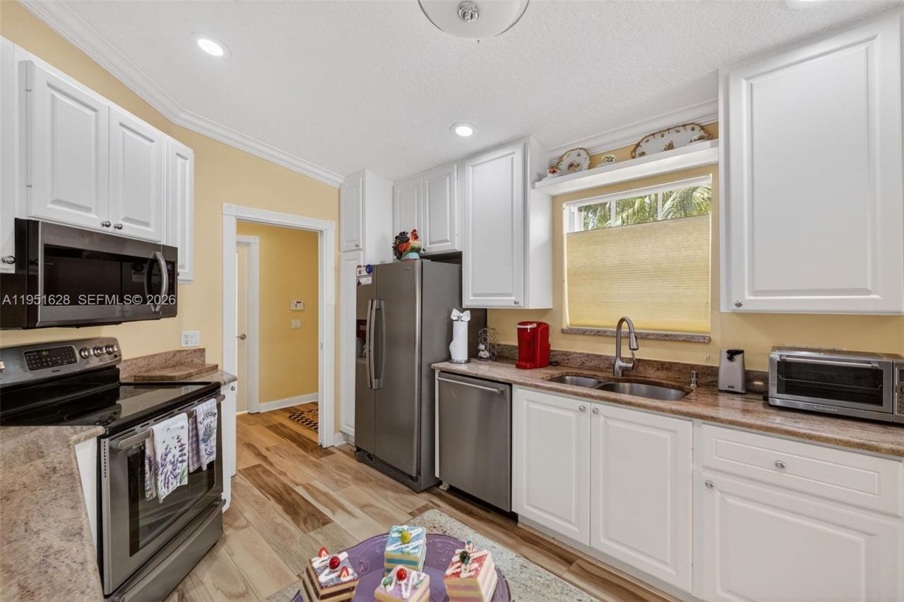 10653 SW Hartwick Dr, Port Saint Lucie, FL 34987 Photo