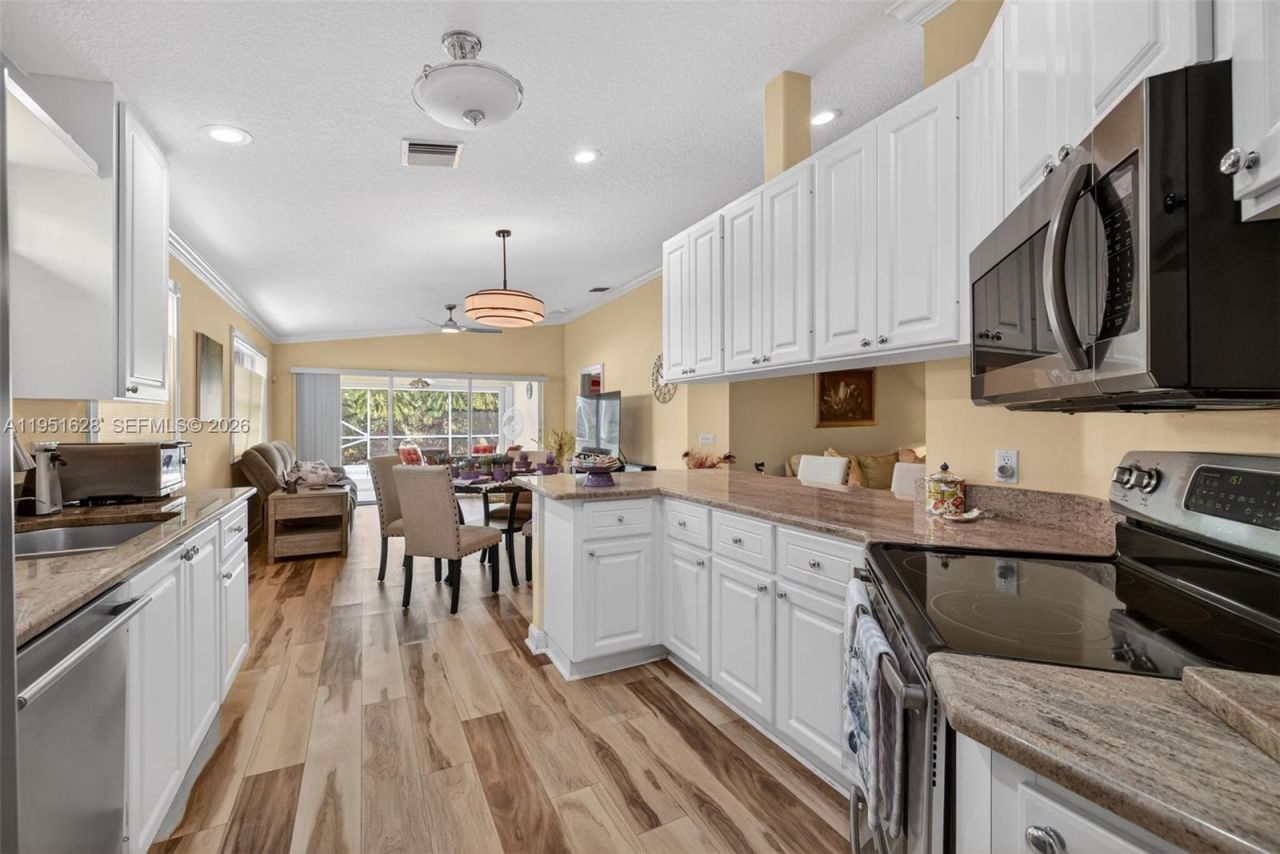 10653 SW Hartwick Dr, Port Saint Lucie, FL 34987 Photo