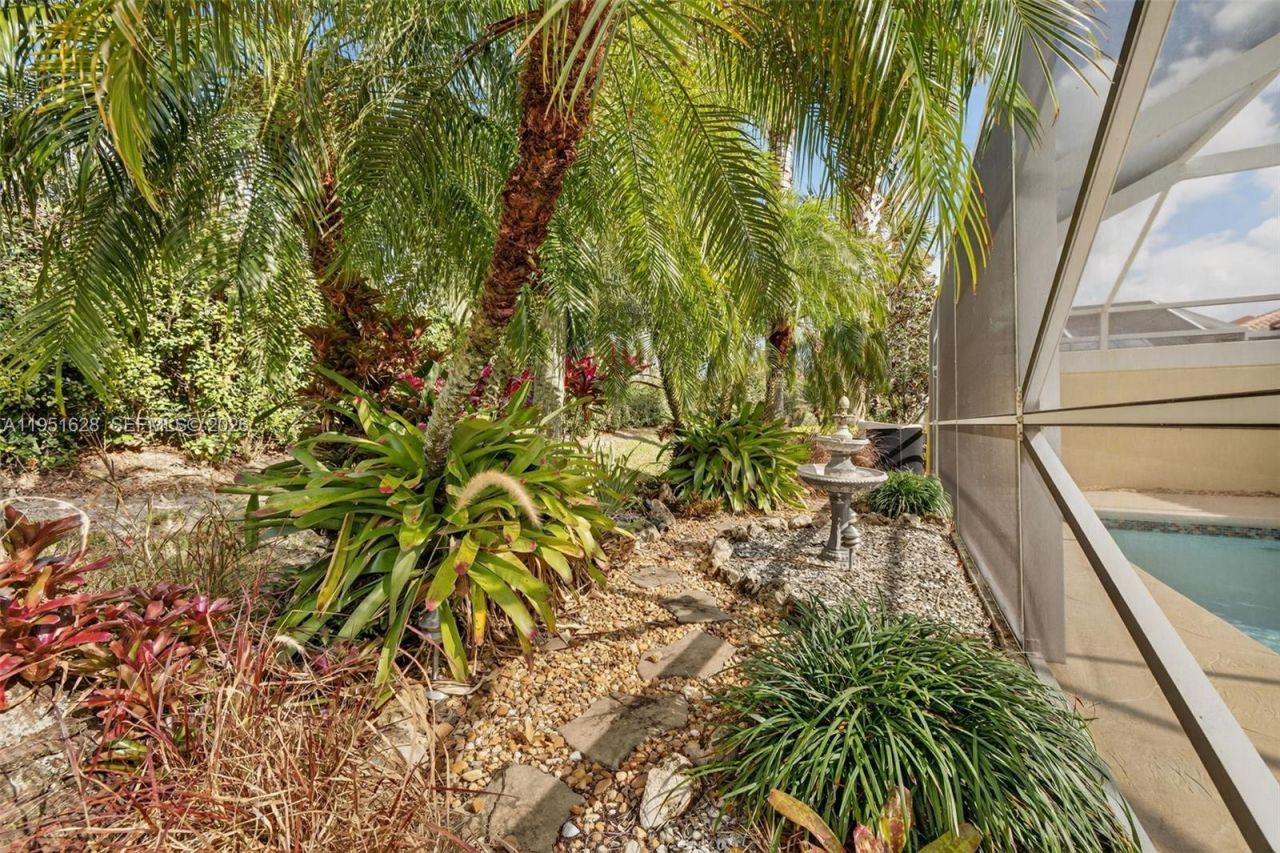 10653 SW Hartwick Dr, Port Saint Lucie, FL 34987 Photo