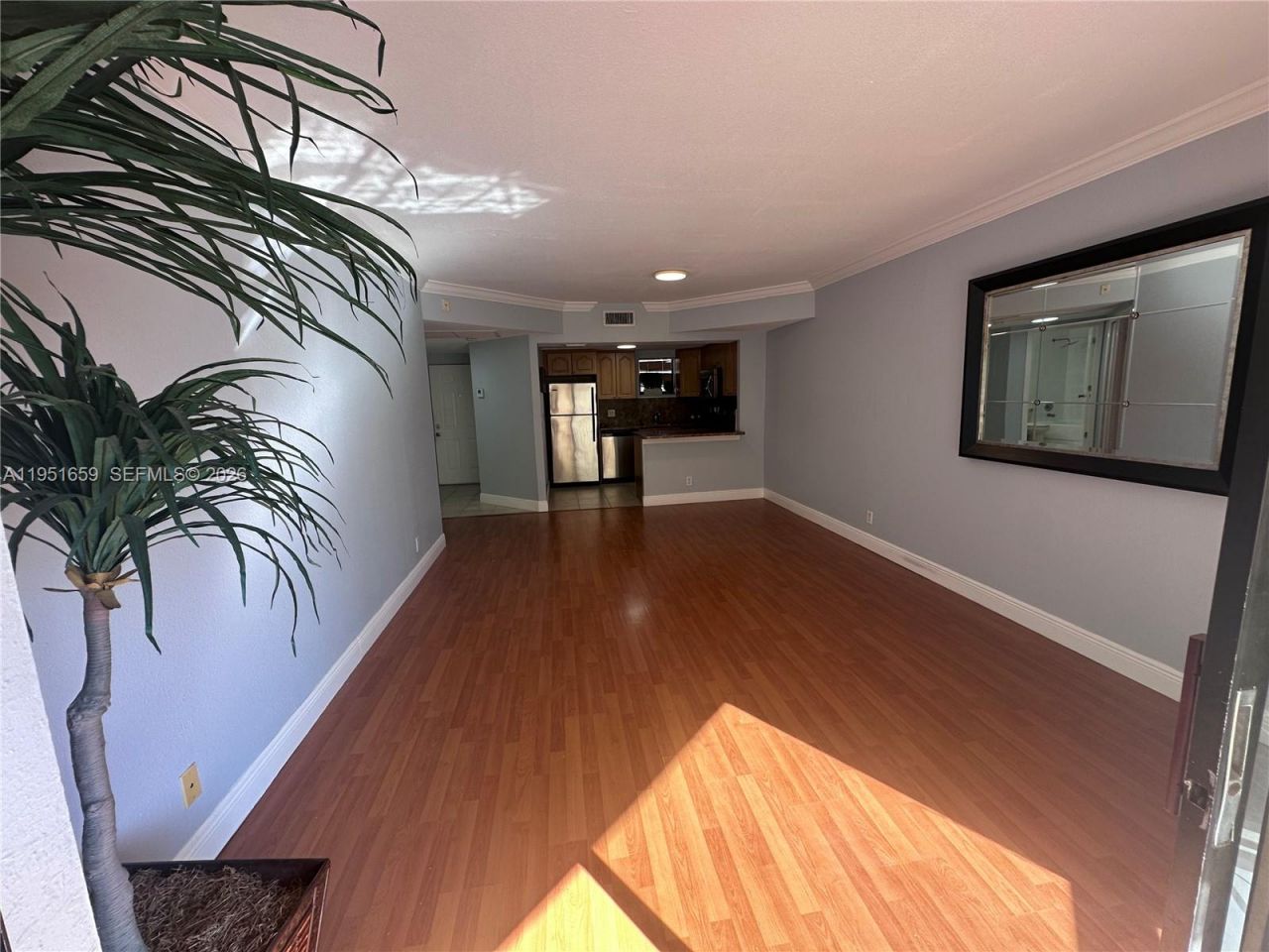 8290 Lake Dr, Unit 502, Doral, FL 33166 Photo