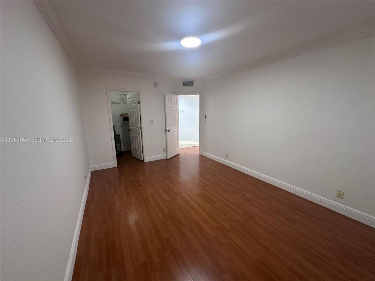 8290 Lake Dr, Unit 502, Doral, FL 33166 Photo