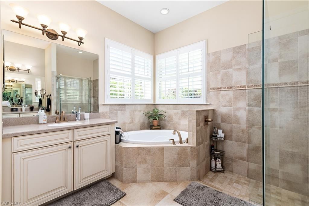 6849 Il Regalo Cir, Naples, FL 34109 Photo
