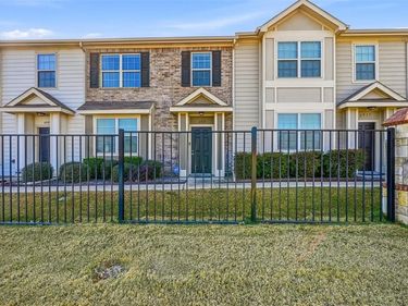 6913 Sandshell Boulevard, Fort Worth, TX 76137