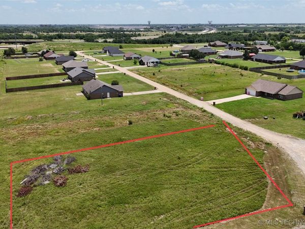 204 Michael Avenue , Calera, OK 74730