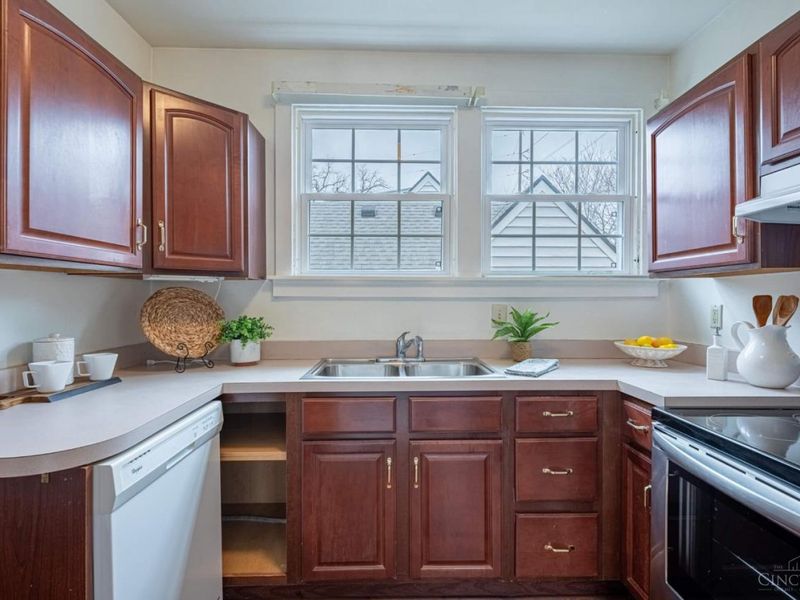 560 Irving Avenue, Oakwood, OH 45409 Photo 11