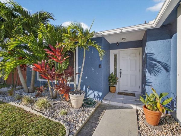 154 Rosewood Circle, Jupiter, FL 33458