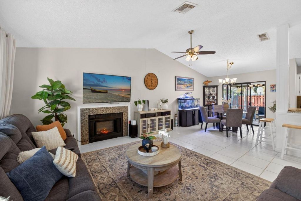 154 Rosewood Circle, Jupiter, FL 33458 Photo