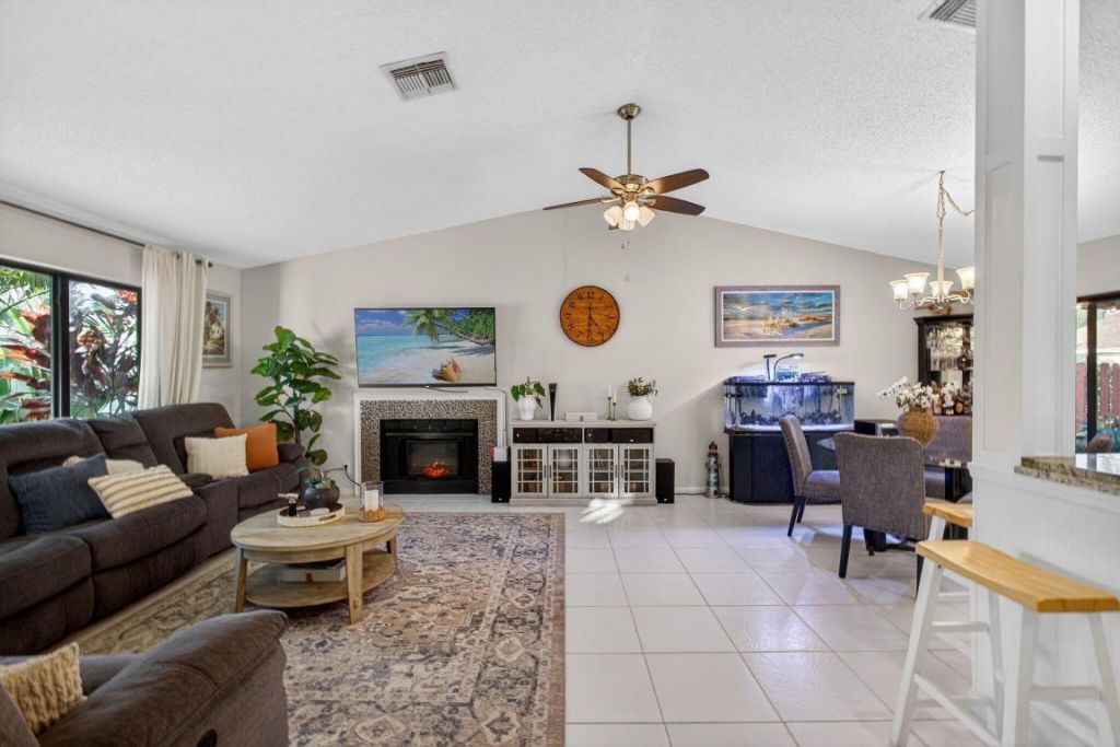 154 Rosewood Circle, Jupiter, FL 33458 Photo