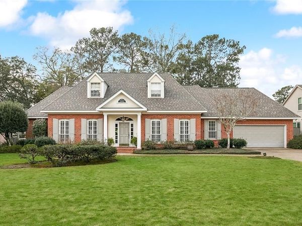 740 BOCAGE Lane, Mandeville, LA 70471