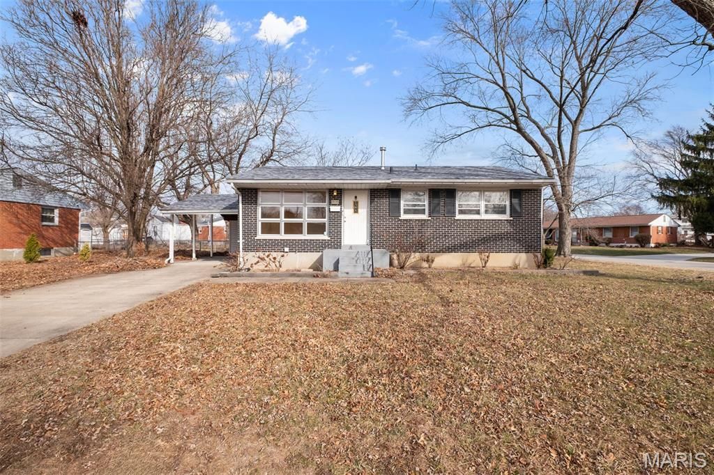 500 S Saint Jacques Street, Florissant, MO 63031 Main Photo