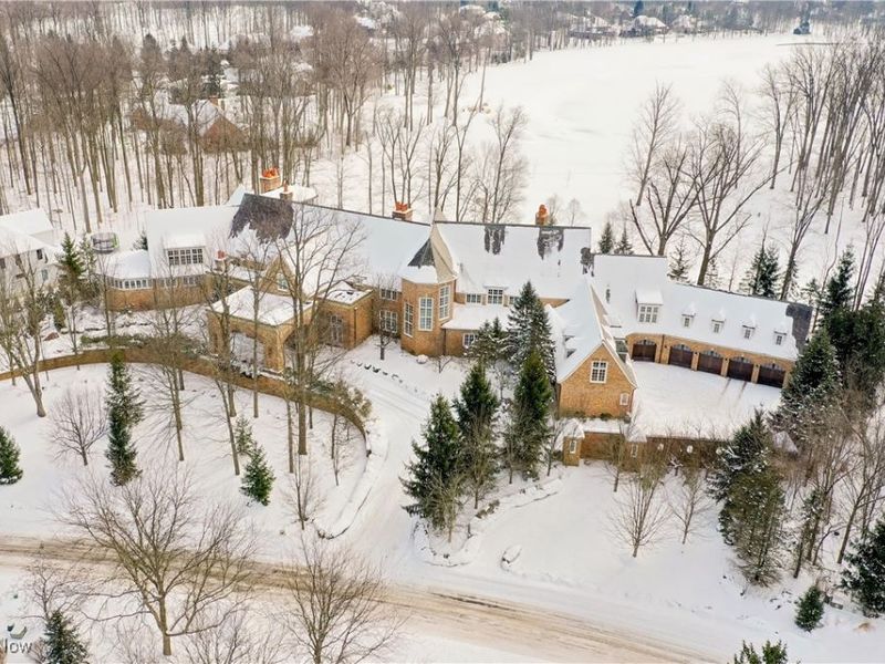 545 Bristol Drive, Aurora, OH 44202 Photo 4