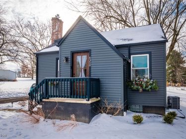 6350 Highton Street SW, Navarre, OH 44662