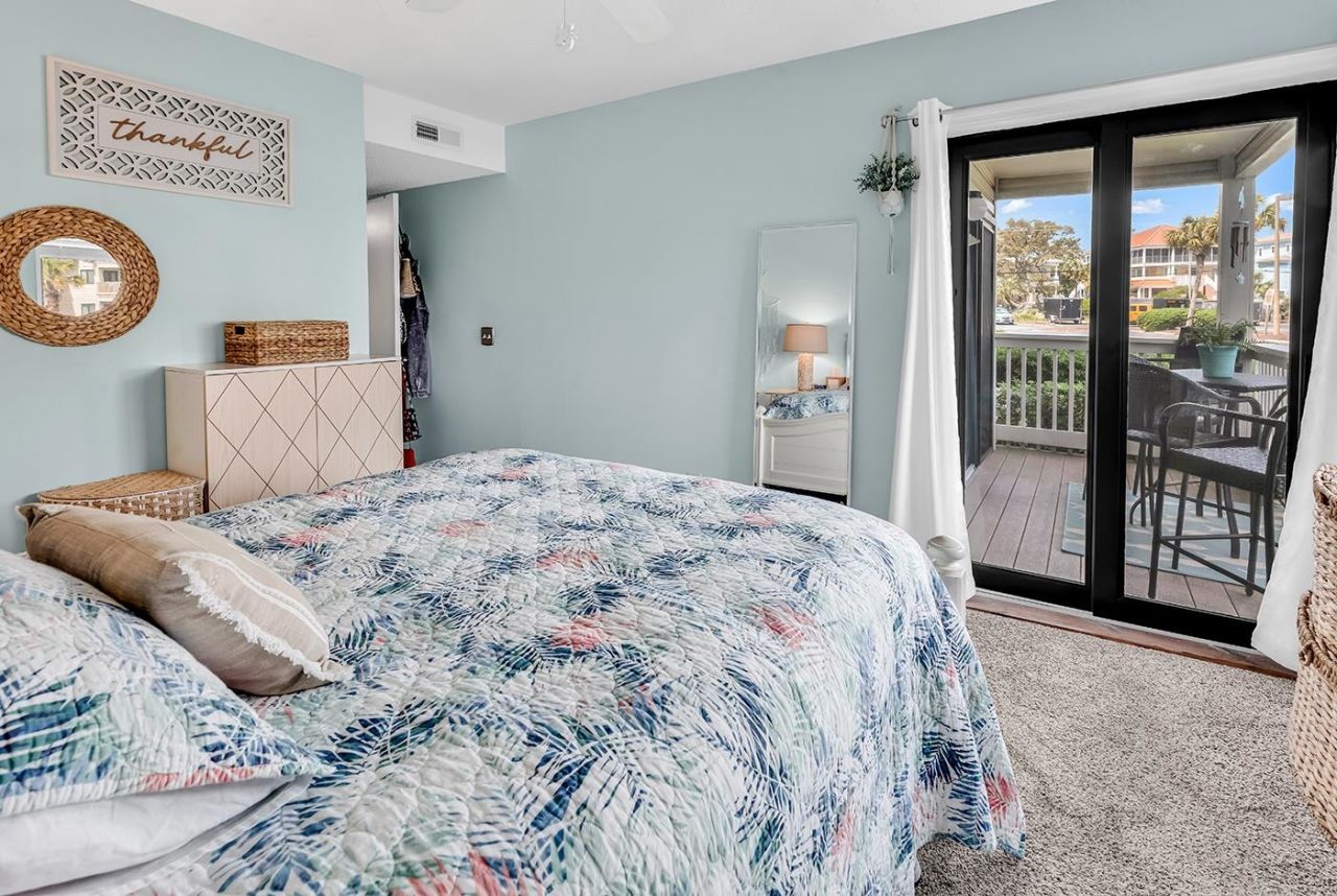 5601 N N Ocean Blvd. Photo 13