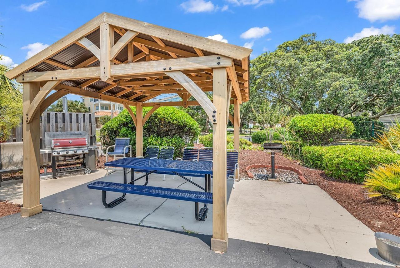 5601 N N Ocean Blvd. Photo 23