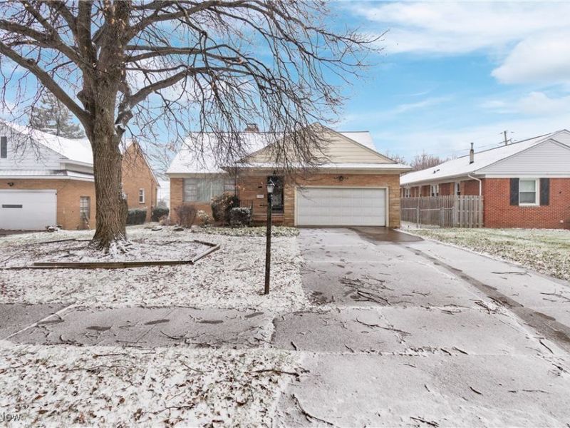 4464 W 224th Street, Fairview Park, OH 44126 Photo 2