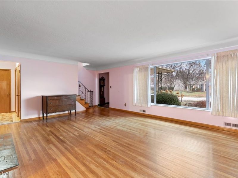 4464 W 224th Street, Fairview Park, OH 44126 Photo 5