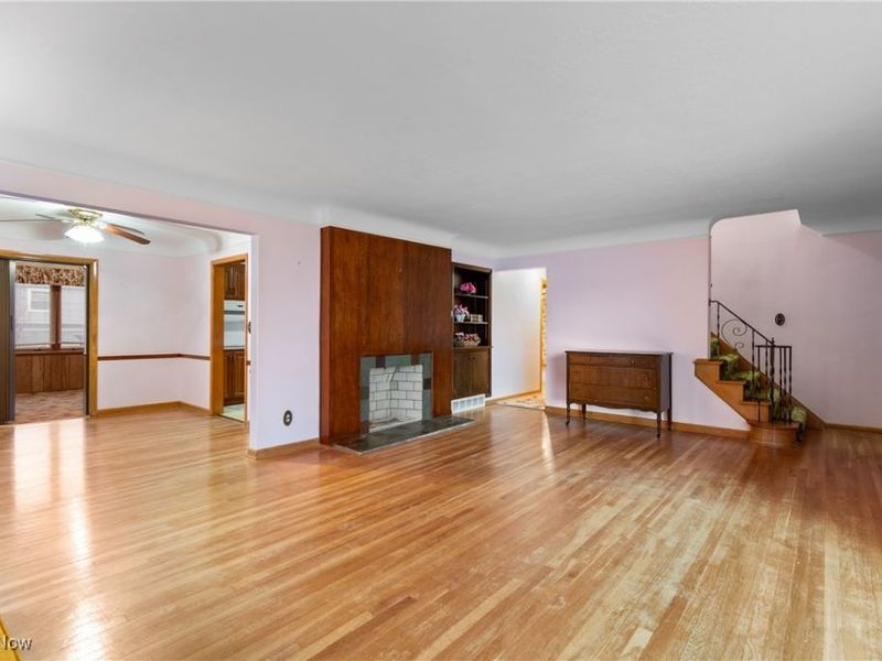 4464 W 224th Street, Fairview Park, OH 44126 Photo 6