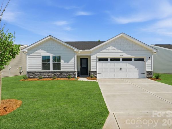 1484 Ardmore Drive, Sherrills Ford, NC 28673