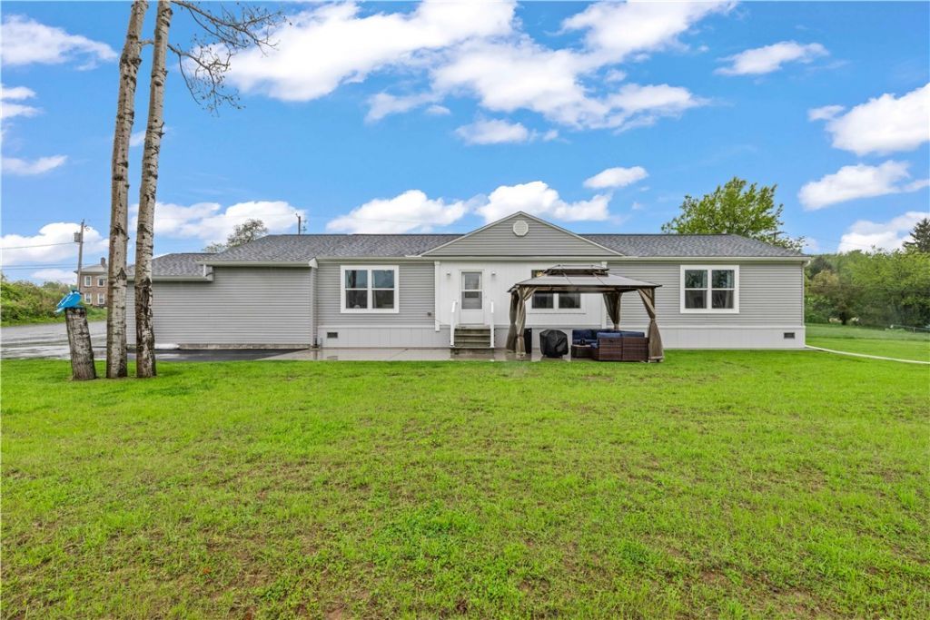 3854 Tari Lane, Holley, NY 14470 Main Photo