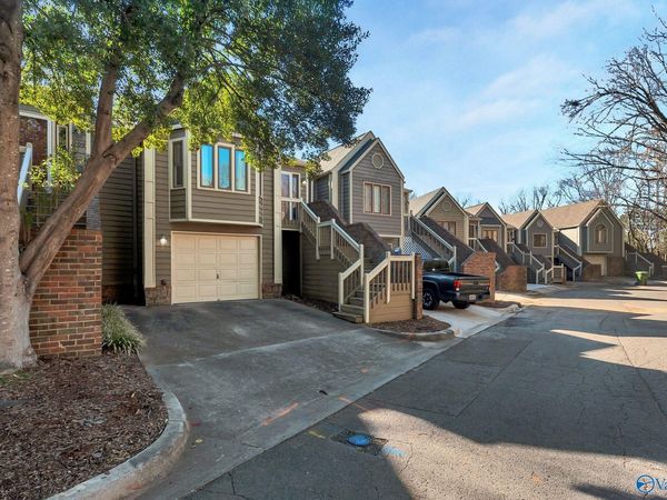 211 Knollridge Circle SE, Unit 2, Huntsville, AL 35801