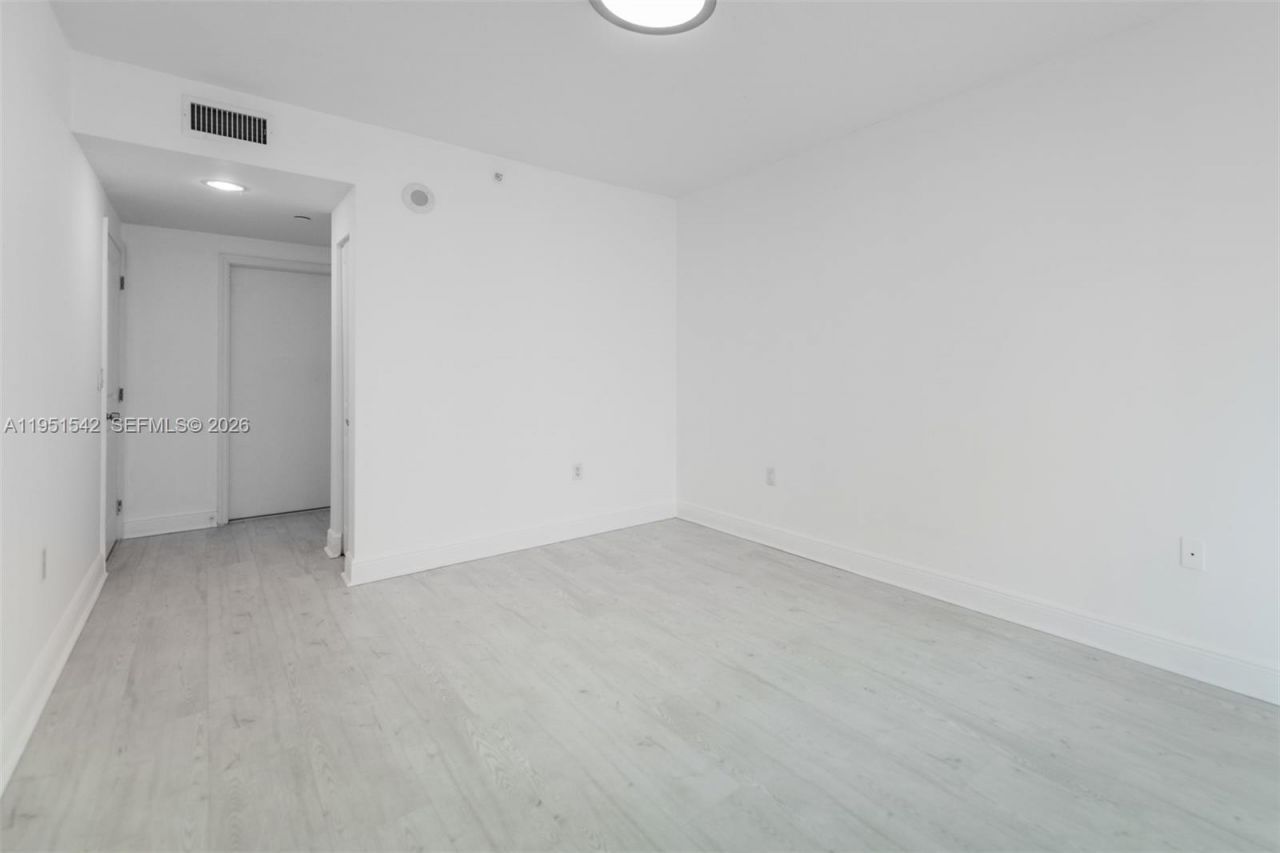 1250 S Miami Ave , Unit 1906, Miami, FL 33130 Photo