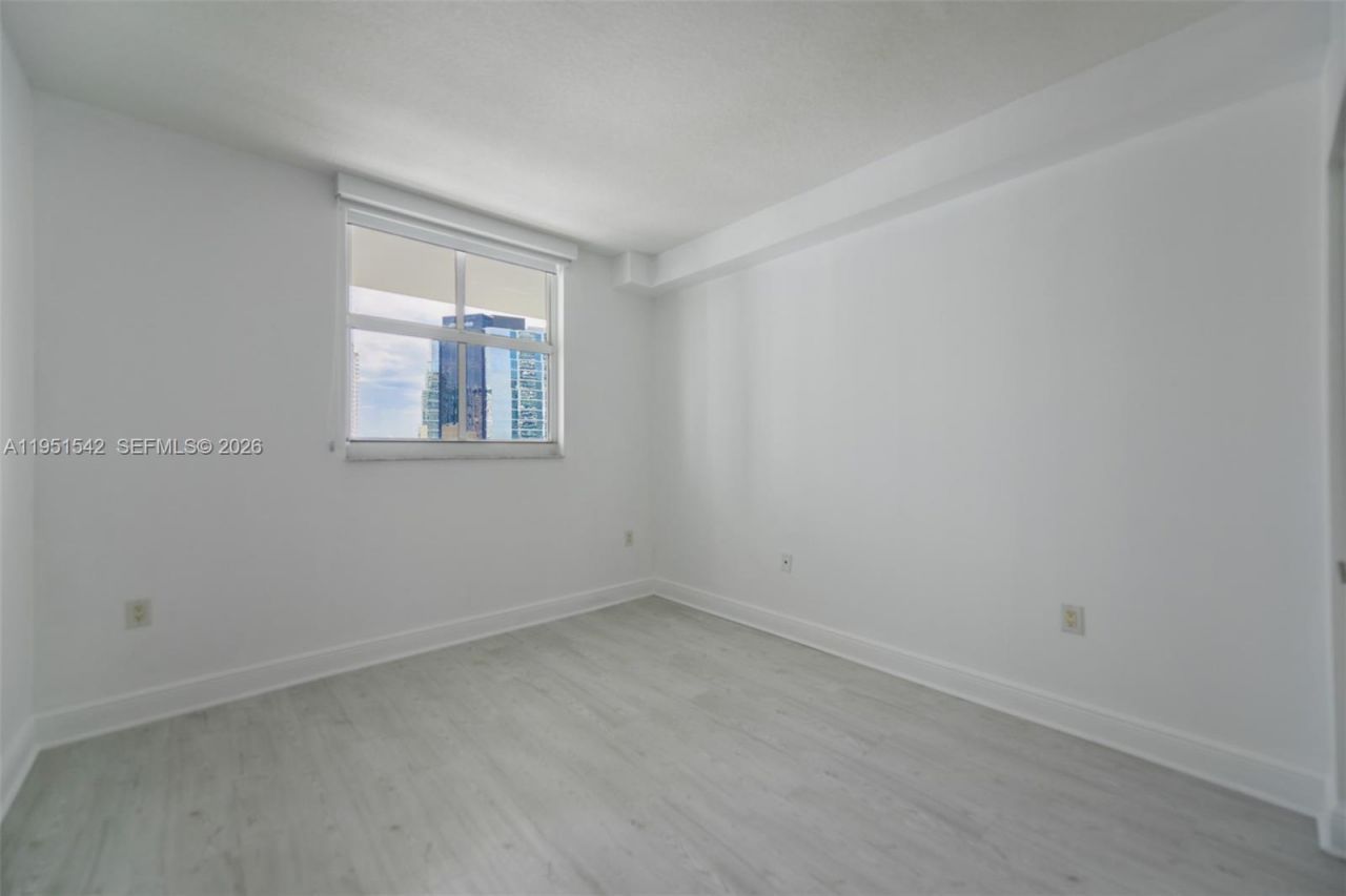 1250 S Miami Ave , Unit 1906, Miami, FL 33130 Photo