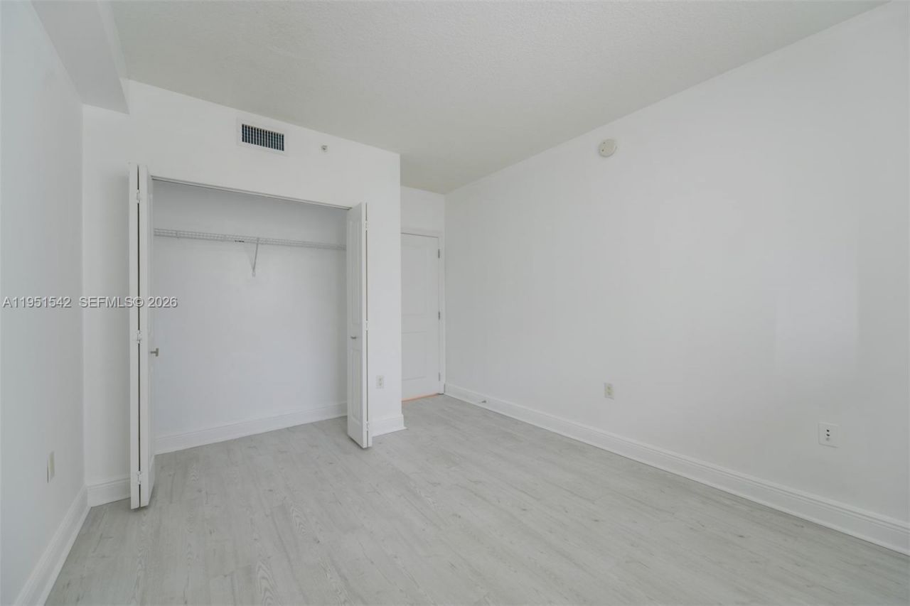 1250 S Miami Ave , Unit 1906, Miami, FL 33130 Photo