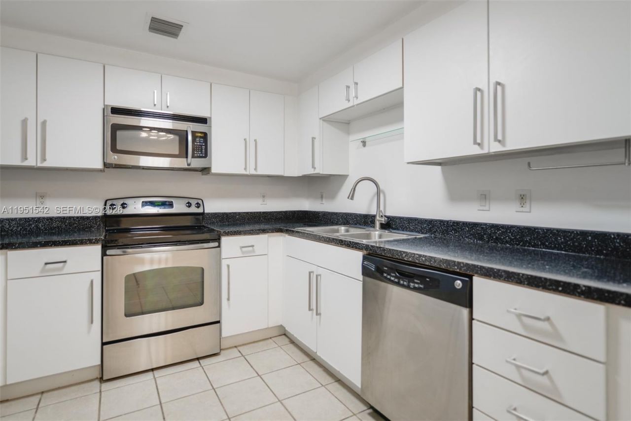 1250 S Miami Ave , Unit 1906, Miami, FL 33130 Photo