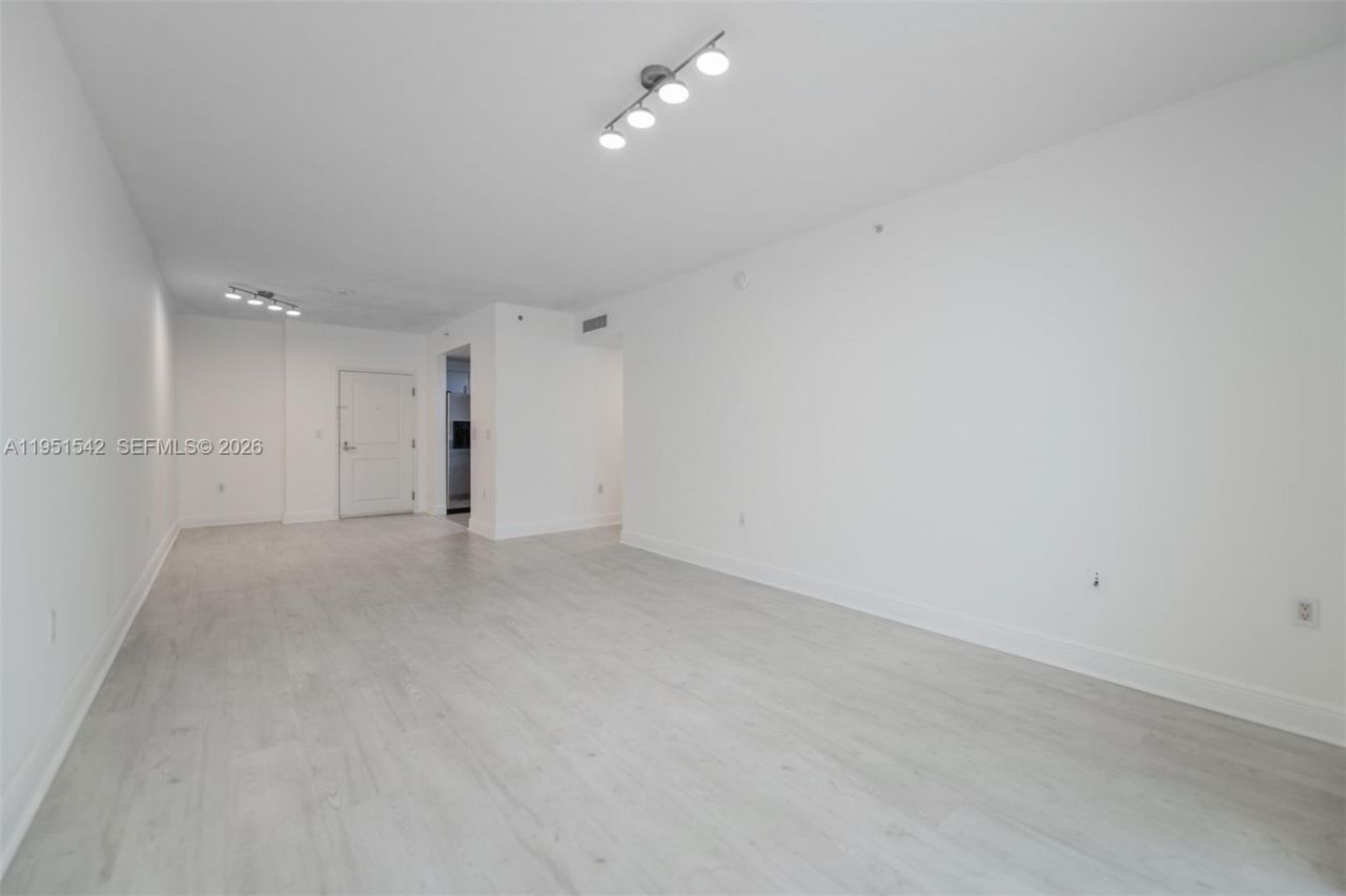1250 S Miami Ave , Unit 1906, Miami, FL 33130 Photo