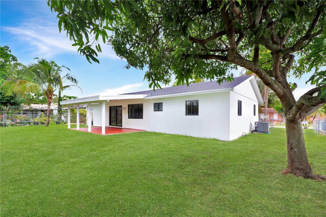 10944 SW 159th Ter, Miami, FL 33157 Photo