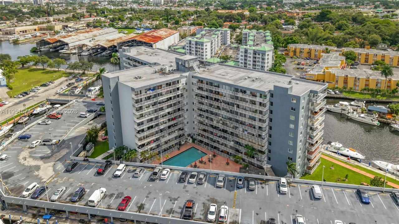 1800 NW 24th Ave, Unit 1020, Miami, FL 33125 Photo