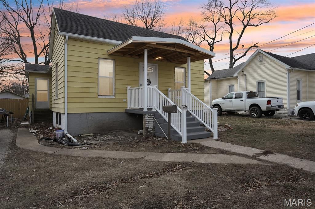 616 E Ryder Street, Litchfield, IL 62056 Main Photo