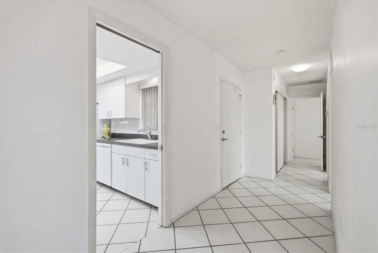 6811 10th Avenue W, Bradenton, FL 34209 Photo