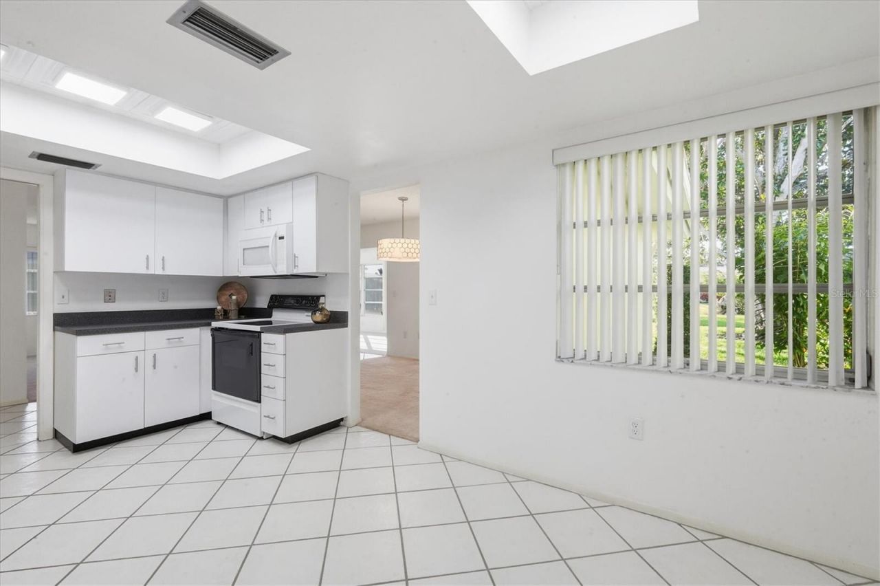 6811 10th Avenue W, Bradenton, FL 34209 Photo